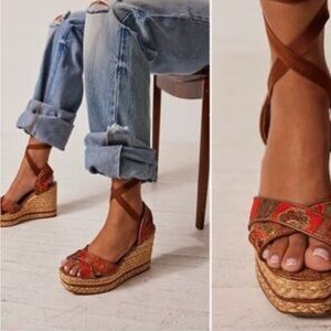 Sam Edelman Tan and Red Wedge Sandals